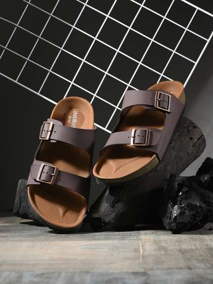 UNDERROUTE Men Comfort
                    Sandals