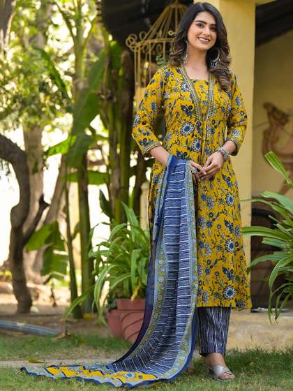 KALINI Women Kurta Sets