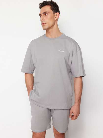 Trendyol Round Neck
                        Pure Cotton Night suit