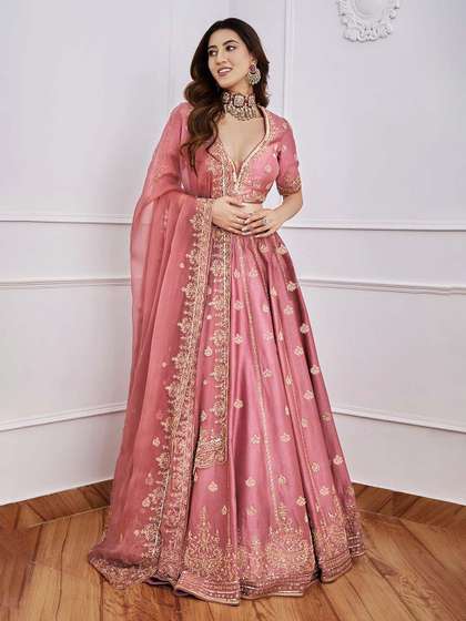 Trendmalls Embroidered Sequinned Semi-Stitched Lehenga & Unstitched Blouse With Dupatta