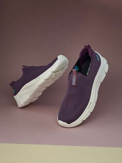 Campus KURSTIN Women
                        Slip-On Walking Shoe
