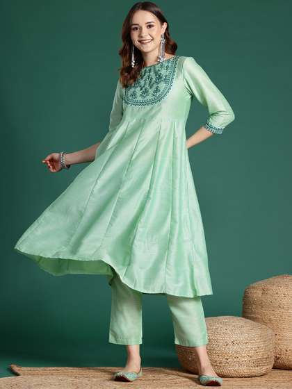 Sangria Panelled Sequinned Kurta Set