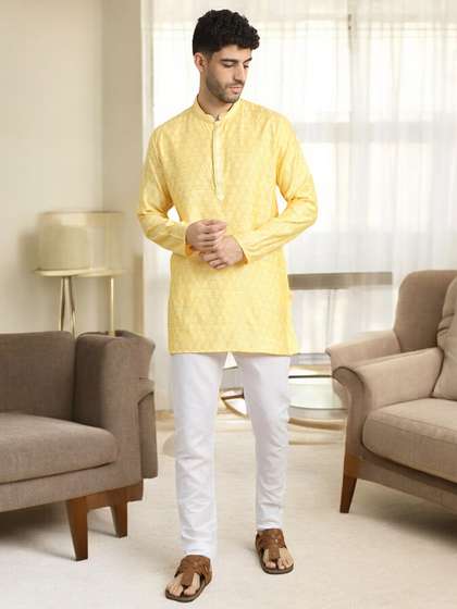 TATTVA Men Embroidered Kurta