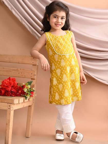 Here&Now X Kinder
                    Kids Girls Floral Printed Pure Cotton Straight Kurta
                    With Trouser