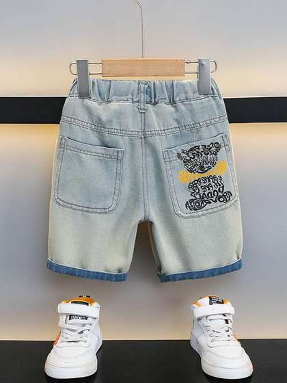 StyleCast x Revolte Boys
                    Blue Clean Look Heavy Fade Jeans