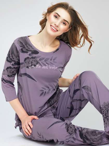 Zeyo Floral Printed
                        Round Neck Pure Cotton Night Suit