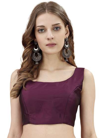 Tikhi Imli Square
                          Neck Sleeveless Saree Blouse
