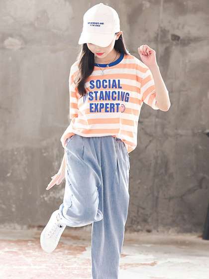 INCLUD Girls Printed
                    T-shirt With Trousers