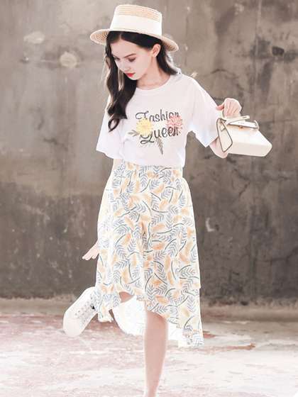 INCLUD Girls Printed
                    T-shirt With Skirt