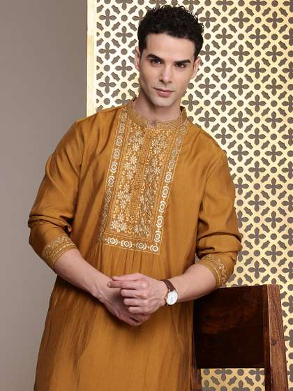 House of Pataudi Floral Yoke Design Mandarin Collar Thread Work Jashn Kurta