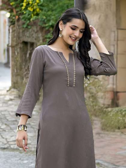 Varanga Gotta
                          Patti Straight Silk Crepe Kurta With Trousers