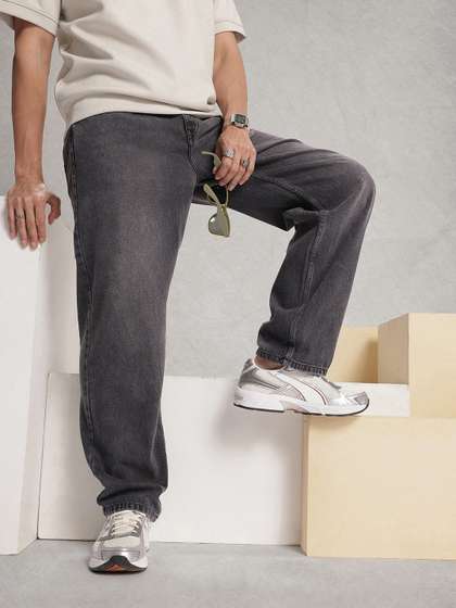 WROGN Men Cotton
                        Light Fade Relaxed Fit Jeans