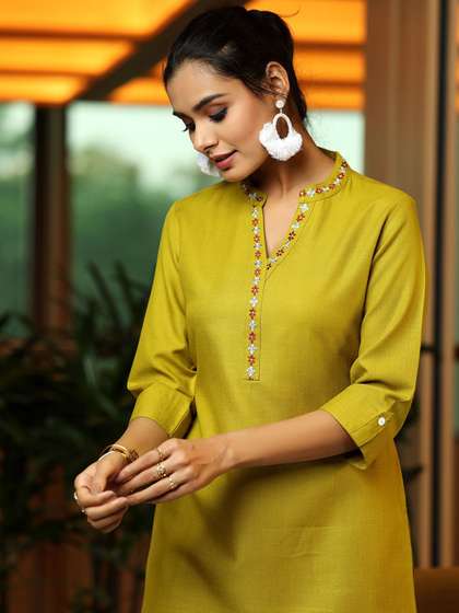 Libas Mandarin Collar Roll-Up Sleeves Thread Work Straight Kurti