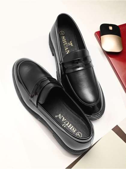 SHUAN Men Solid
                        Formal Slip-ons Shoes