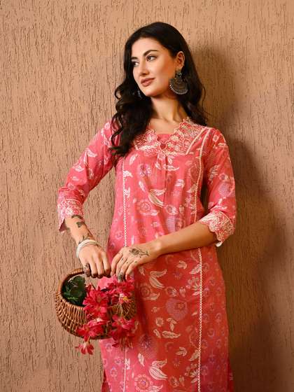 KEOSA Women Floral Printed Regular Thread Work Pure Cotton Kurta & Trousers With Dupatta