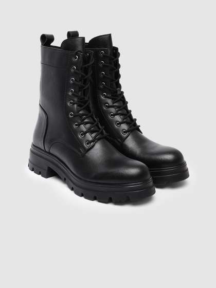 Roadster Women
                          High-Top Chunky Boots