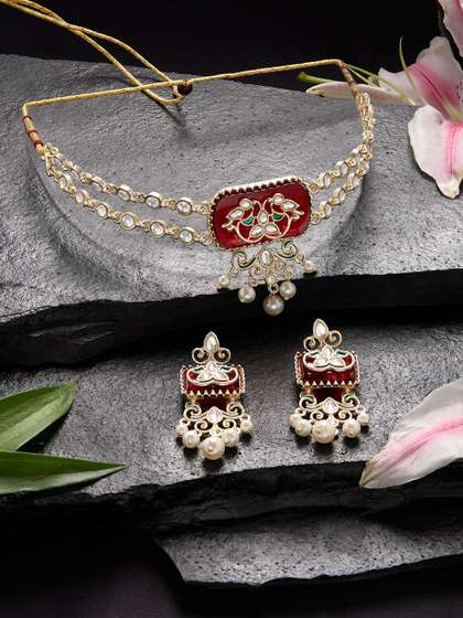 Zaveri Pearls
                      Gold-Plated Kundan-Studded & Beaded Jewellery
                      Set