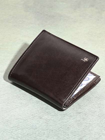 Louis Stitch Handcrafted
                    Spanish Leather Diary Shape Wallet for Men