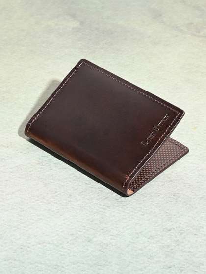 Louis Stitch Men
                    Handcrafted Spanish Leather Card Holder Wallet for
                    Men