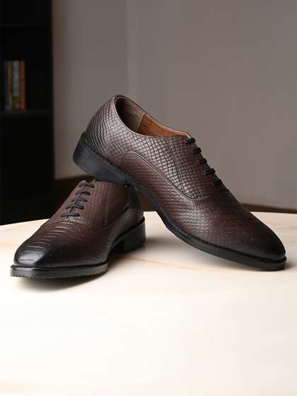 Louis Stitch Men
                        Brunette Brown Egyptian Crust Leather Textured
                        Derby Shoes