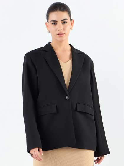 PowerSutra Women
                        Black Solid Oversized Single Breasted Casual
                        Blazer