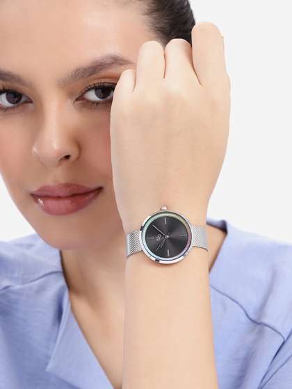 DressBerry Women
                        Patterned Dial & Bracelet Style Straps
                        Analogue Watch UT-A8626-BLK-DB