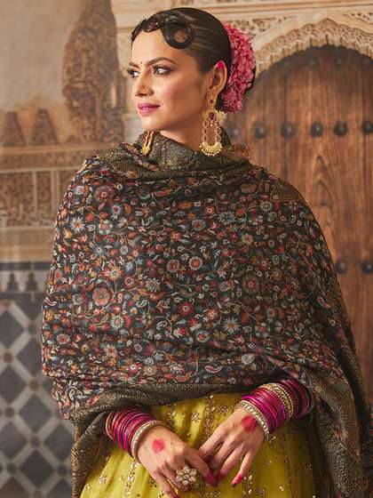 Pashmoda Women
                        Paisley Woven Design Shawl