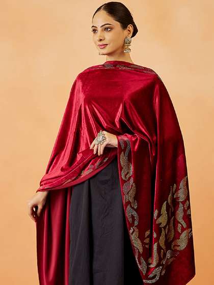 Pashmoda Women
                        Paisley Velvet Shawl