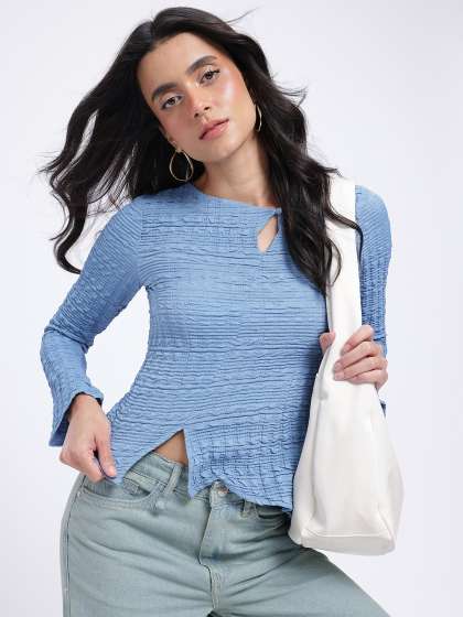 glitchez Keyhole Neck Seersucker Asymmetric Hem Top