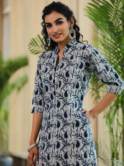 Libas Women Floral Printed Gotta Patti Floral Kurta