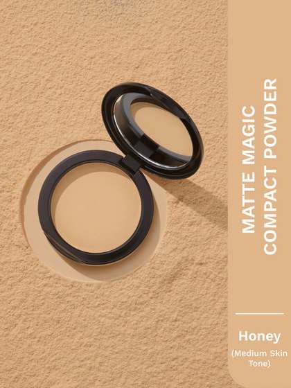 Pilgrim Matte Magic
                        Compact Powder - 7 g - Honey 15