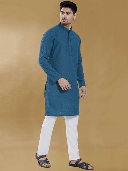 DIVISIVE Floral Embroidered Kurta