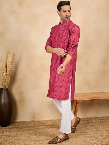 House of Pataudi Floral Embroidered Sequinned Mandarin Collar Straight Kurta