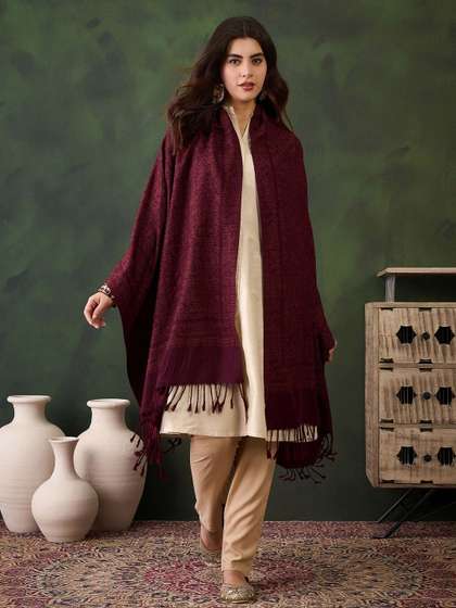 Sangria Women Woven Design Stole