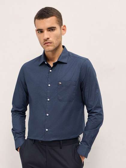 THE BEAR HOUSE Men
                        Tailored Fit Spread Collar Geometric Printed
                        Cotton Formal Shirt