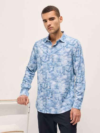 THE BEAR HOUSE Men
                        Tailored Fit Spread Collar Abstract Printed
                        Cotton Formal Shirt
