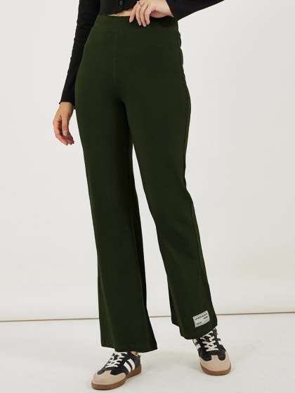 Styli Women Solid Badge Fit & Flare Leggings