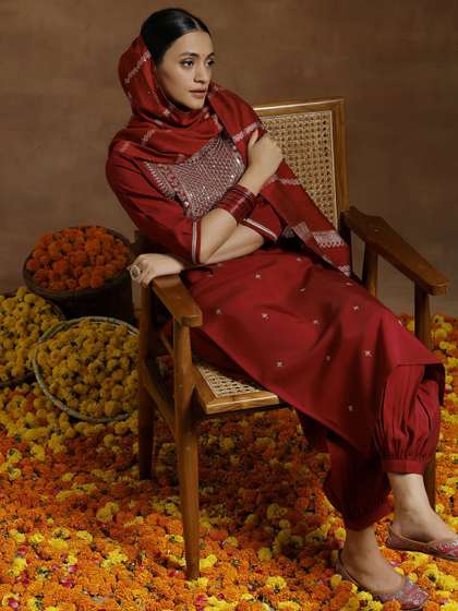 Gerua By Libas Zari Sequinned Round Neck Straight Kurta With Salwar And Dupatta