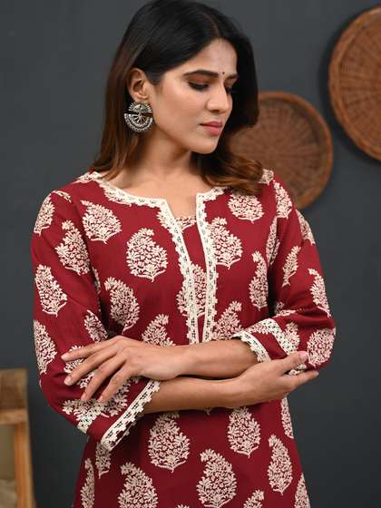 Rimeline Floral
                        Printed Notch-Neck Straight Kurta