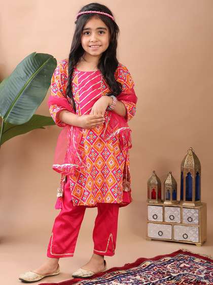 Sangria Girls Pink
                    Ethnic Motifs Printed Cotton Straight Kurta With
                    Trouser & Dupatta