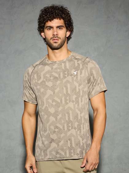 Technosport Men Geometric Printed Antimicrobial Slim Fit Round Neck Sport T-shirt