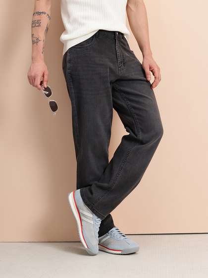 Mast & Harbour
                        Men Straight Fit Mid-Rise Light Fade Stretchable
                        Jeans