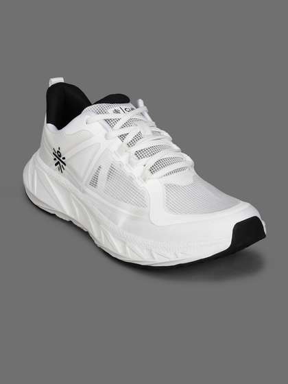 CULT Men Off White
                        Traverse Running Shoes