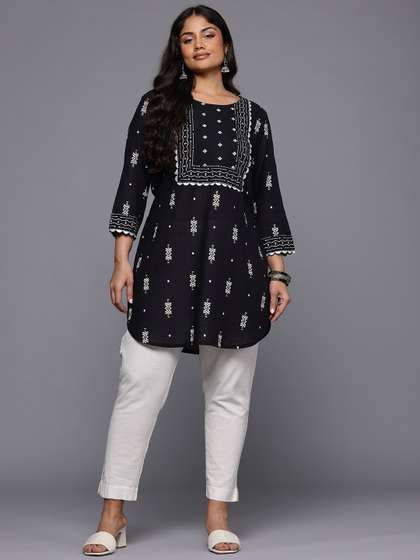 A PLUS BY AHALYAA
                          Plus Size Geometric Printed Tunic
