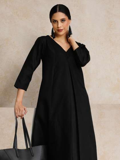 Varanga Women
                        Regular Kurta with Trousers