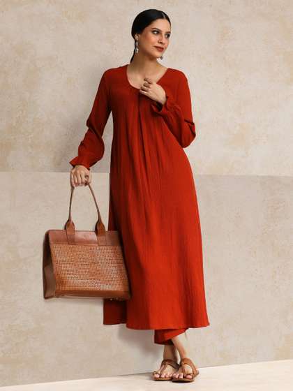 Varanga Women Empire
                        Kurta with Trousers