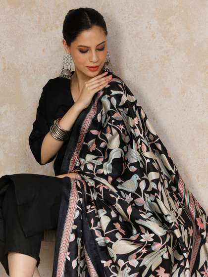 Varanga Women
                          Regular Kurta with Trousers & With
                          Dupatta