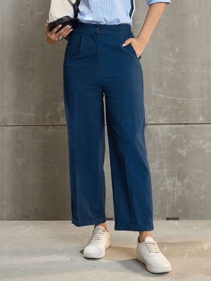 SASSAFRAS Women
                        Comfort Pleated Trousers