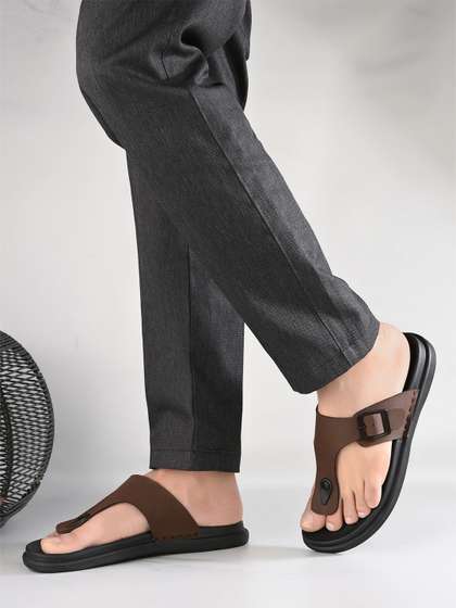 knoos Men Thong
                    Flip-Flops