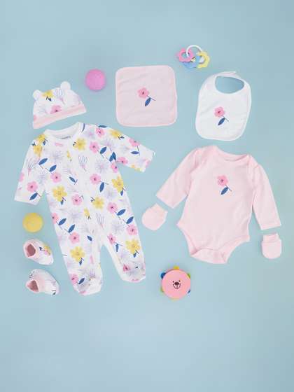 Pantaloons Baby Boys
                      7-Pcs Pure Cotton Baby Apparel Gift Set